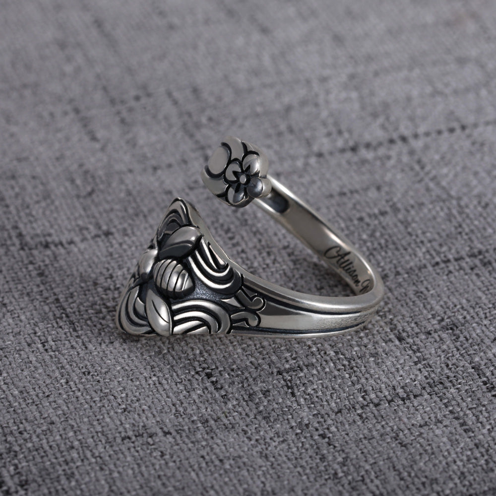 Engraved Bee Spoon Ring