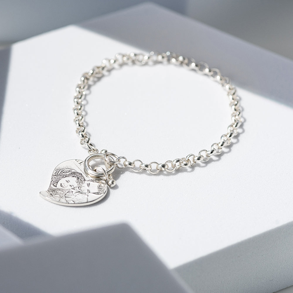 Charming Photo-Engraved Heart Bracelet Jewelry Treasures