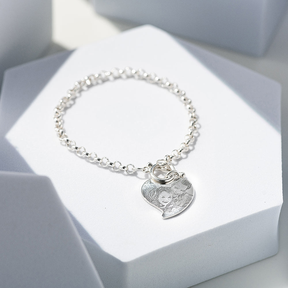 Charming Photo-Engraved Heart Bracelet Jewelry Treasures