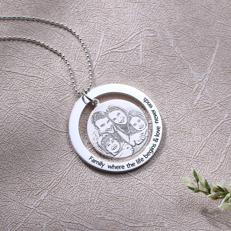 Circular Ring Pendant Engraved Circle Family Photo Necklace Jewelry Treasures